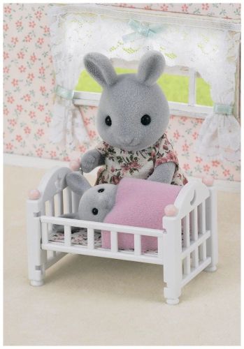 Набор Sylvanian Families Детская кроватка 5152 фото 4
