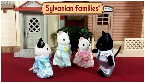 Игровой набор Sylvanian Families Семья чёрно-белых котов 5181 фото 4