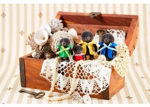 Набор фигурок Sylvanian Families Семья Кротов 2068 фото 4