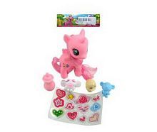 Лошадка в наборе с аксессуарами (лошадка, 4 предмета, наклейки) 7x6x3.5